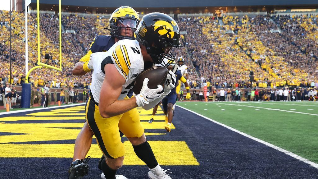 Iowa turns tables on Michigan with TD on final play