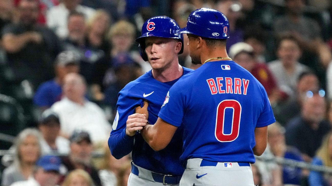 PCA, Cubs fume after umps' miss: 'Get it right'