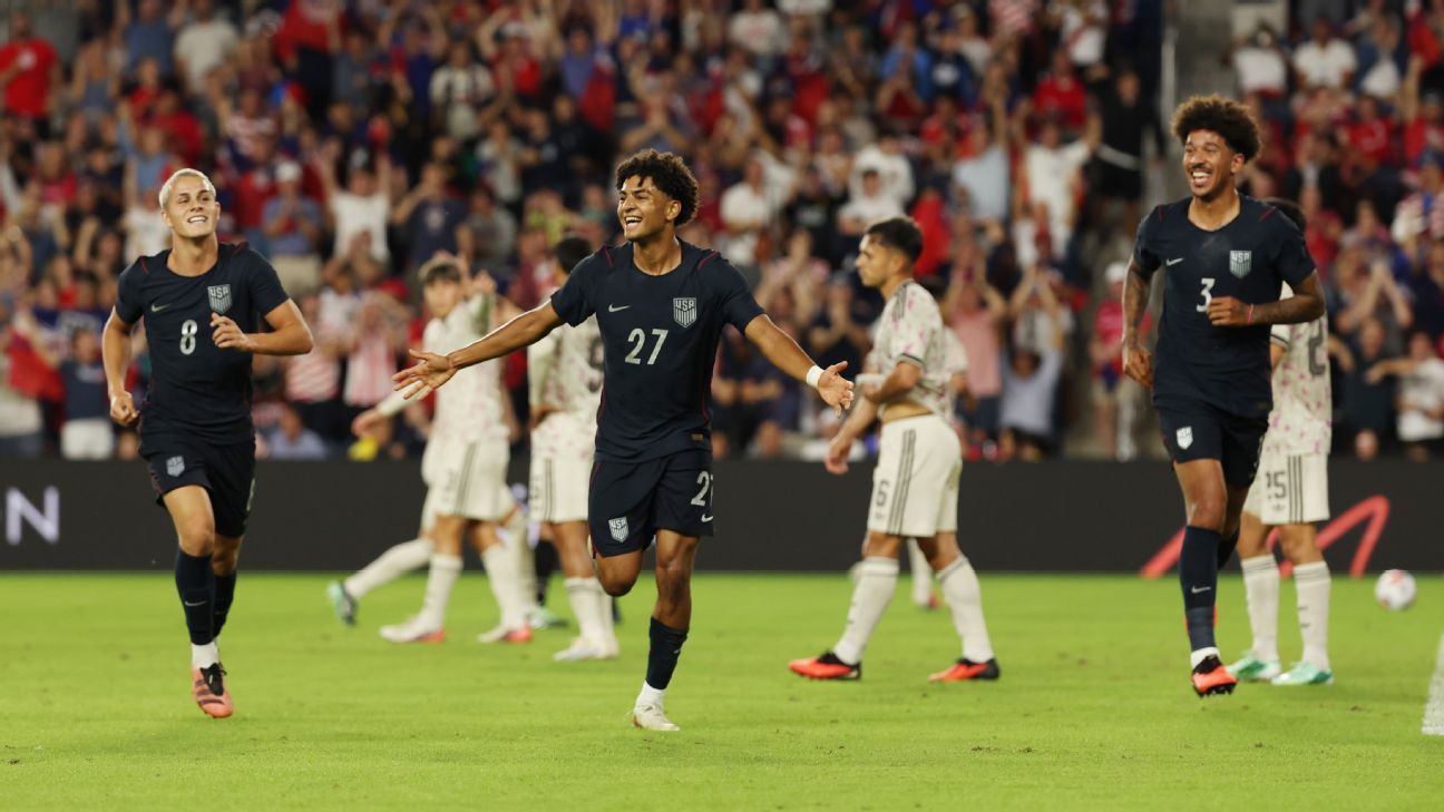 Follow live: Julian Hall scores to give USMNT lead over Mexico