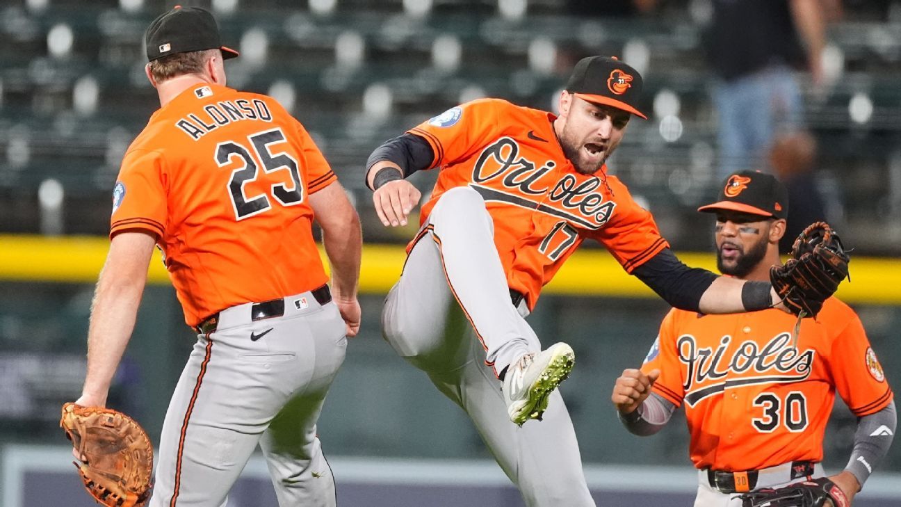 'Gutsy' Cowser catch keeps O's in tight WC race
