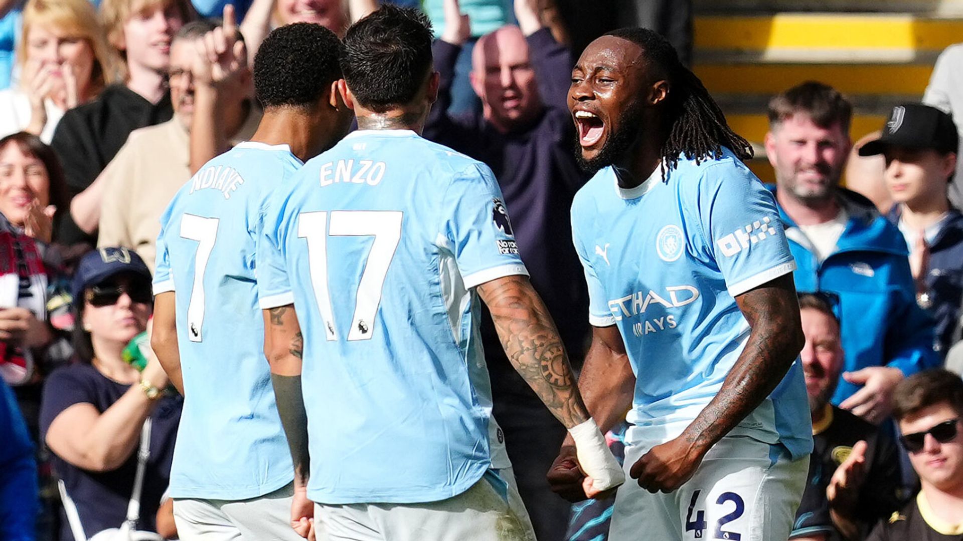Eight goals and complete CHAOS as Man City somehow beat Sunderland