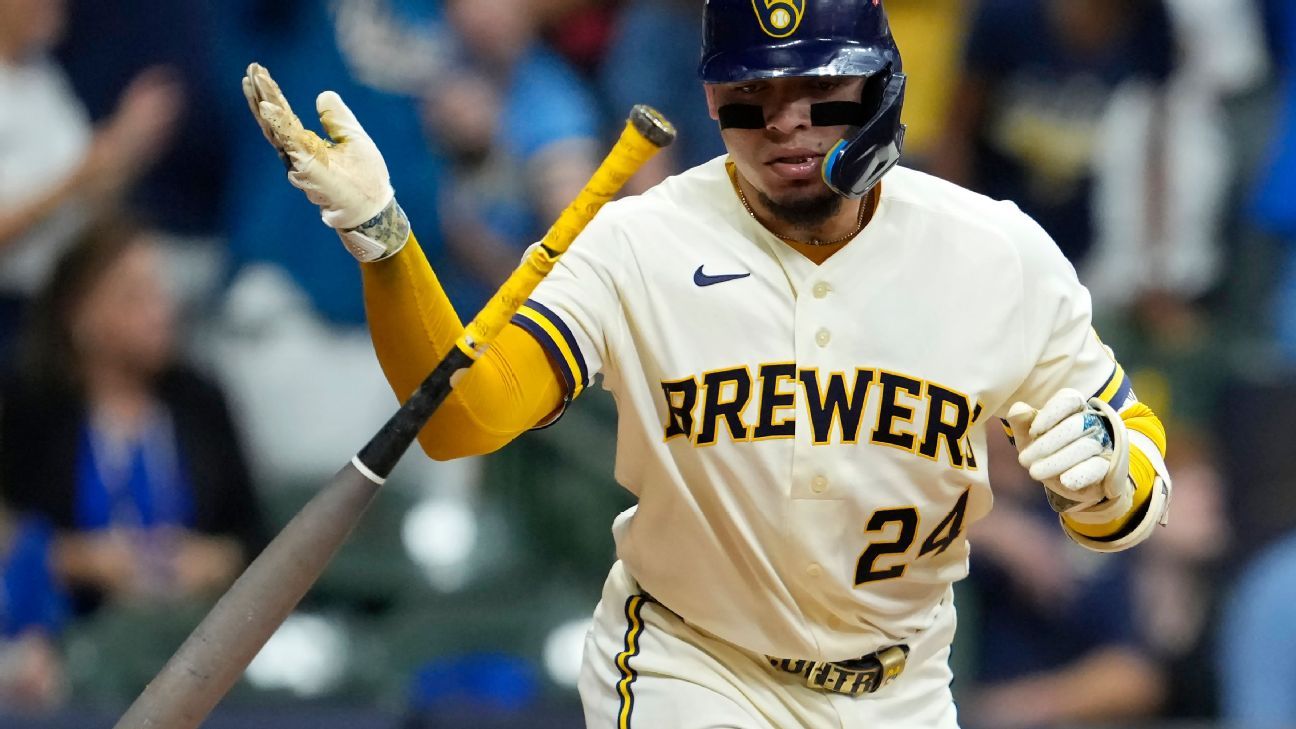 Contreras powers Brewers to 2-0 NLCS lead, vows Milwaukee will 'keep going'