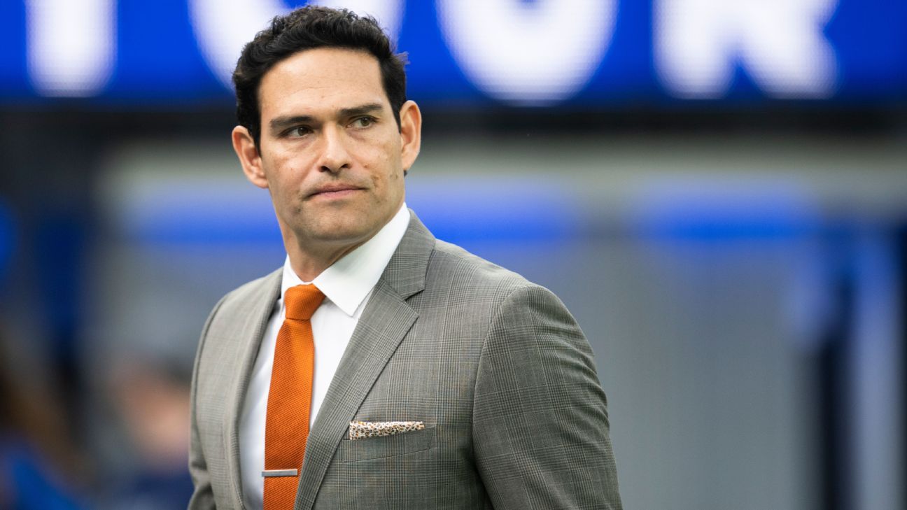 Sanchez plans to plead guilty in '25 assault case