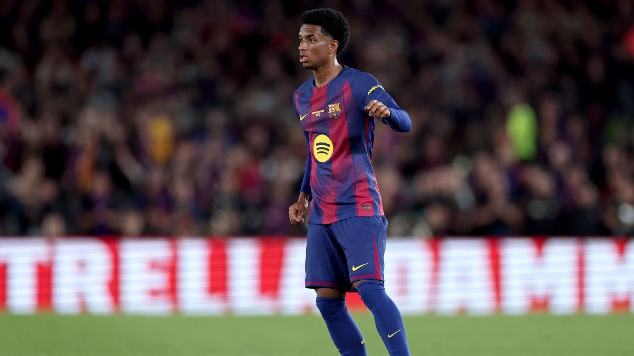 Transfer rumors, news: Barcelona left back Balde open to Man United move