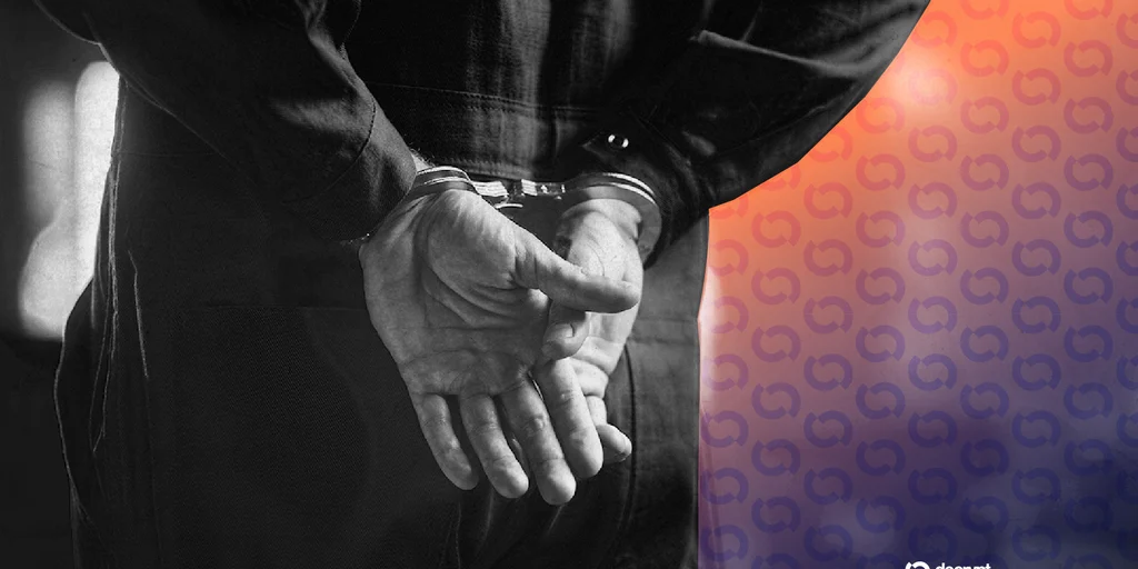 Alleged $165M Crypto Ponzi Mastermind Deported From Fiji to US