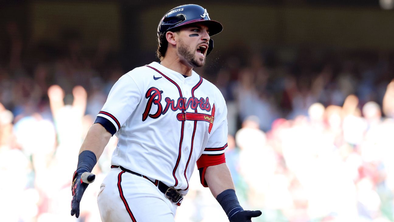 Riley shakes off down year with clutch HR to lift Braves in Game 1