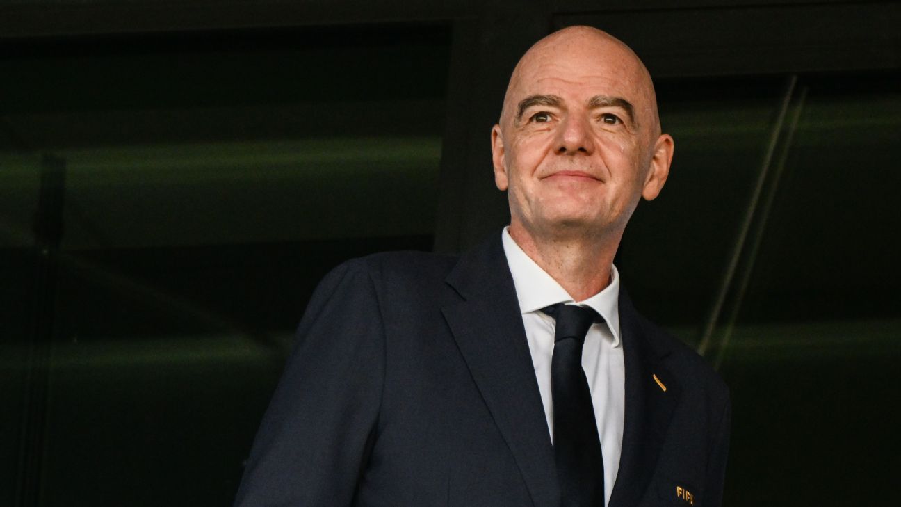 Infantino sticking to reelection bid amid backlash
