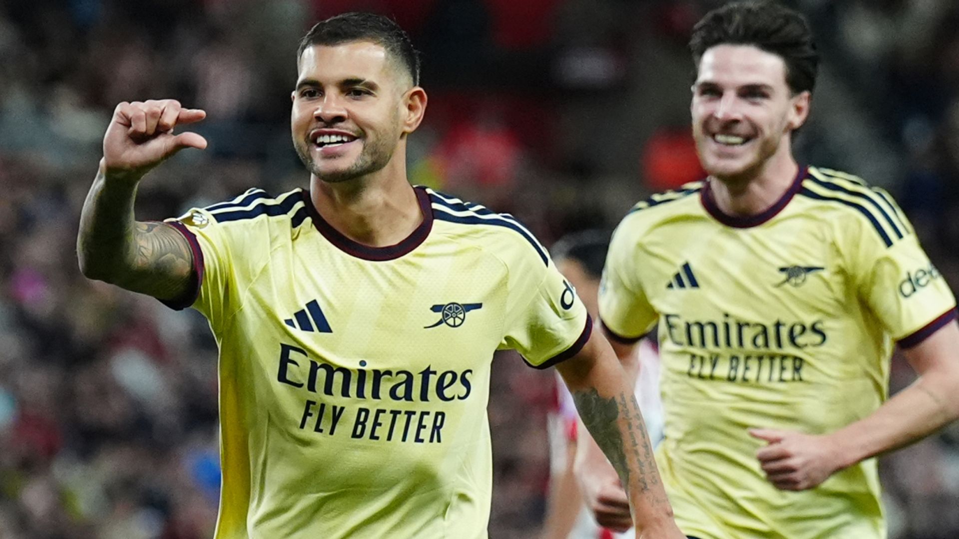 Guimaraes haunts Sunderland as Arsenal continue winning start
