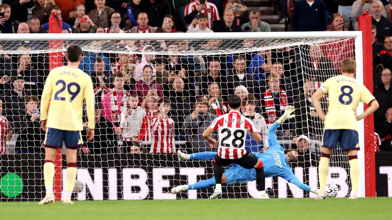 Arsenal's Arteta fumes at 'unacceptable' penalty call despite win