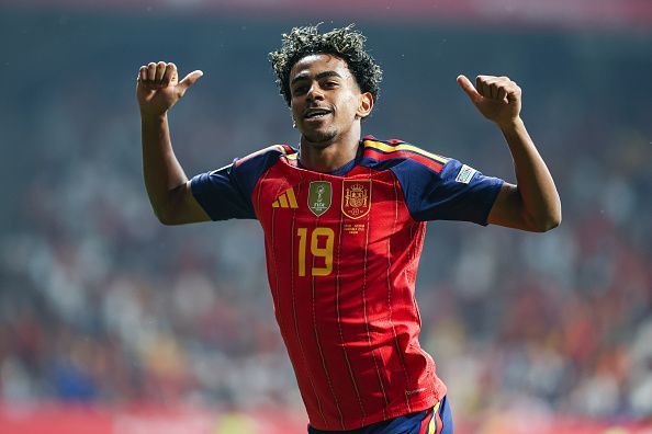 Spain's de la Fuente in disbelief as Yamal continues scoring streak