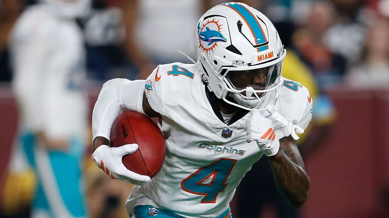 Dolphins trade receiver Atwell back to Rams