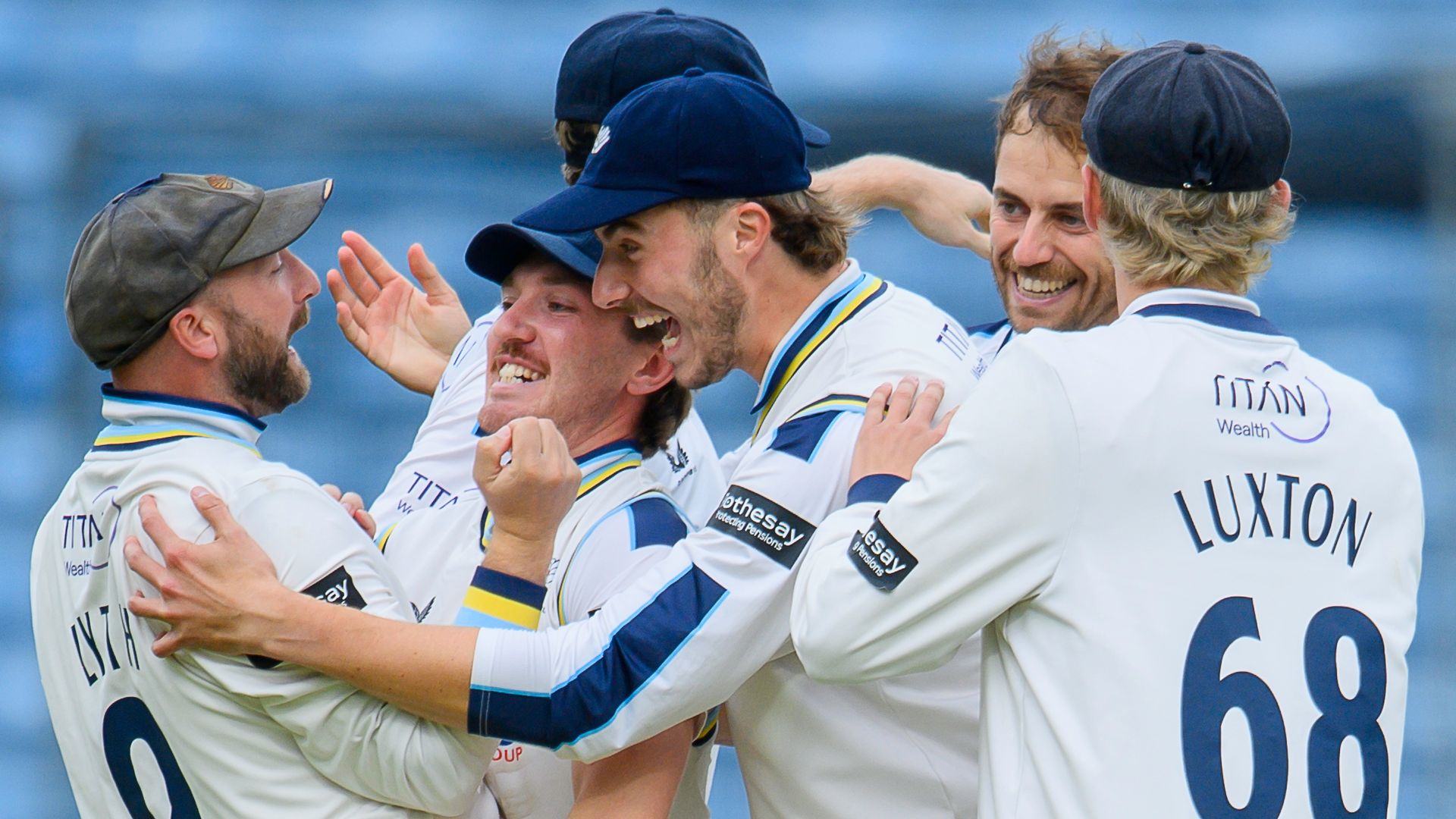 Somerset title hopes suffer major blow in Yorkshire defeat