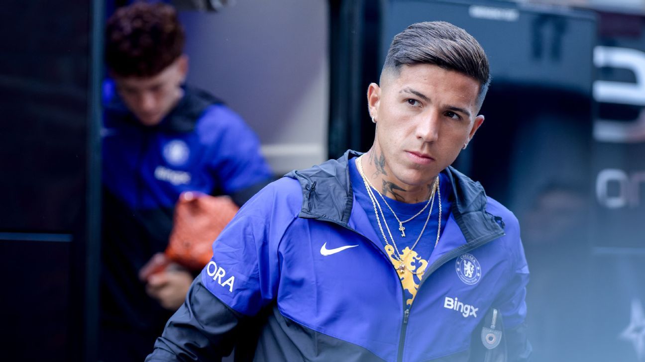 Live transfer deadline day: Man City close on Enzo deal