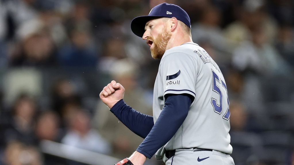 Rasmussen shuts down Yankees to help Rays clinch AL East