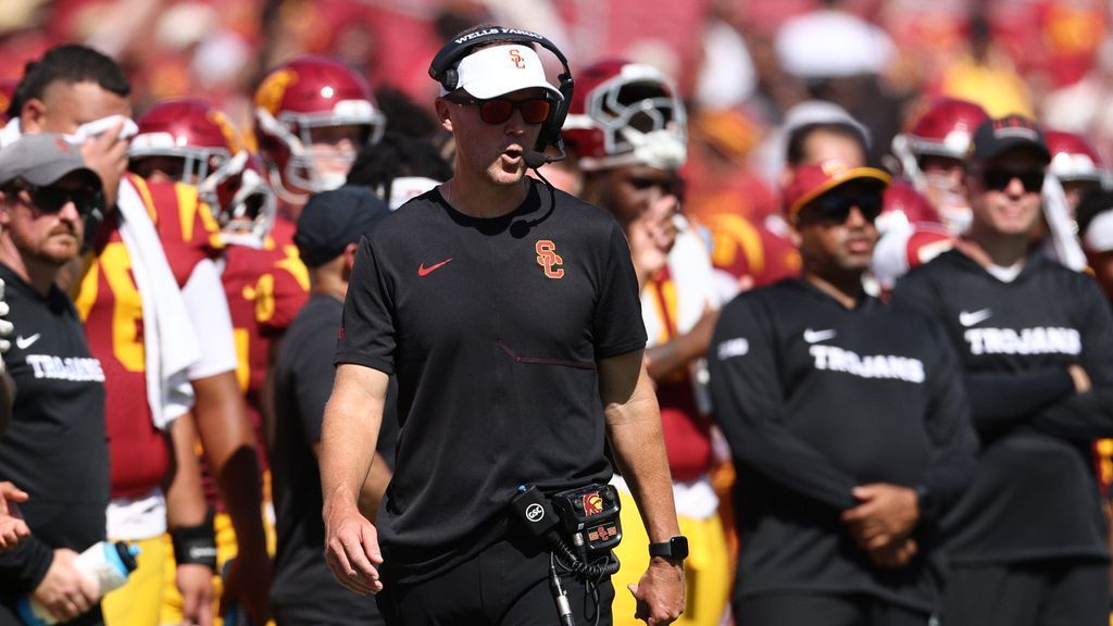 Riley rejects critique of USC crowd: False narrative