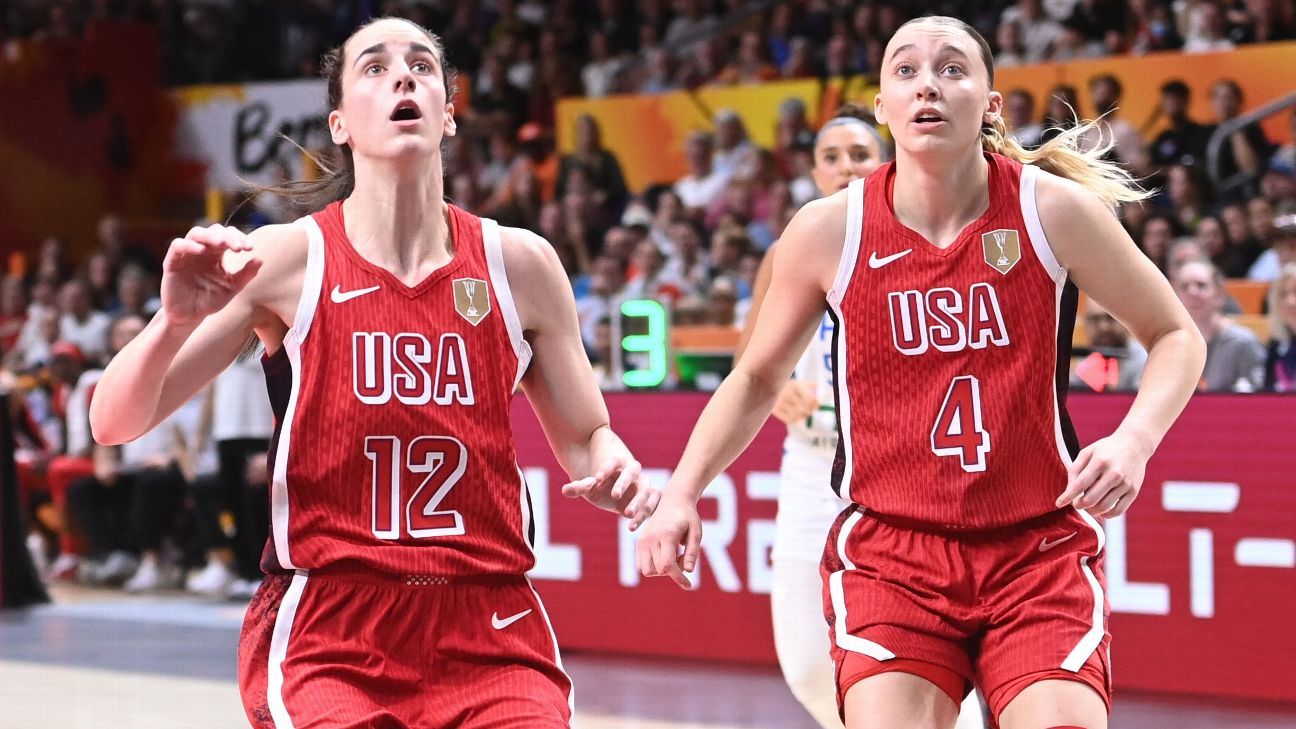 U. S. tops Italy, pushes World Cup win streak to 32