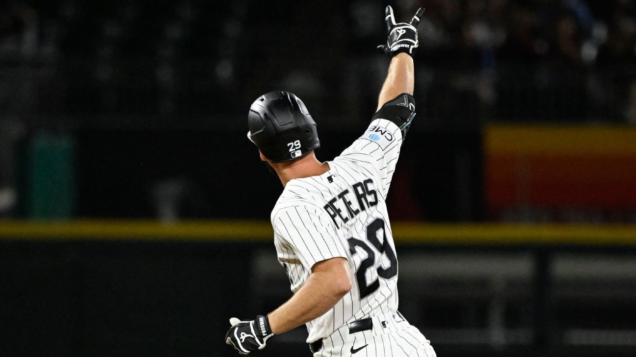 Peters' HR in 5th straight ties White Sox mark