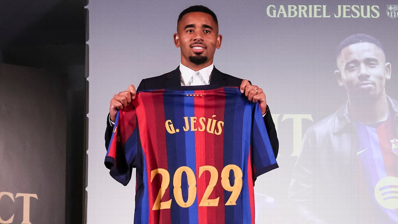 Why Barcelona turned to Jesus, and why Álvarez could still sign for them
