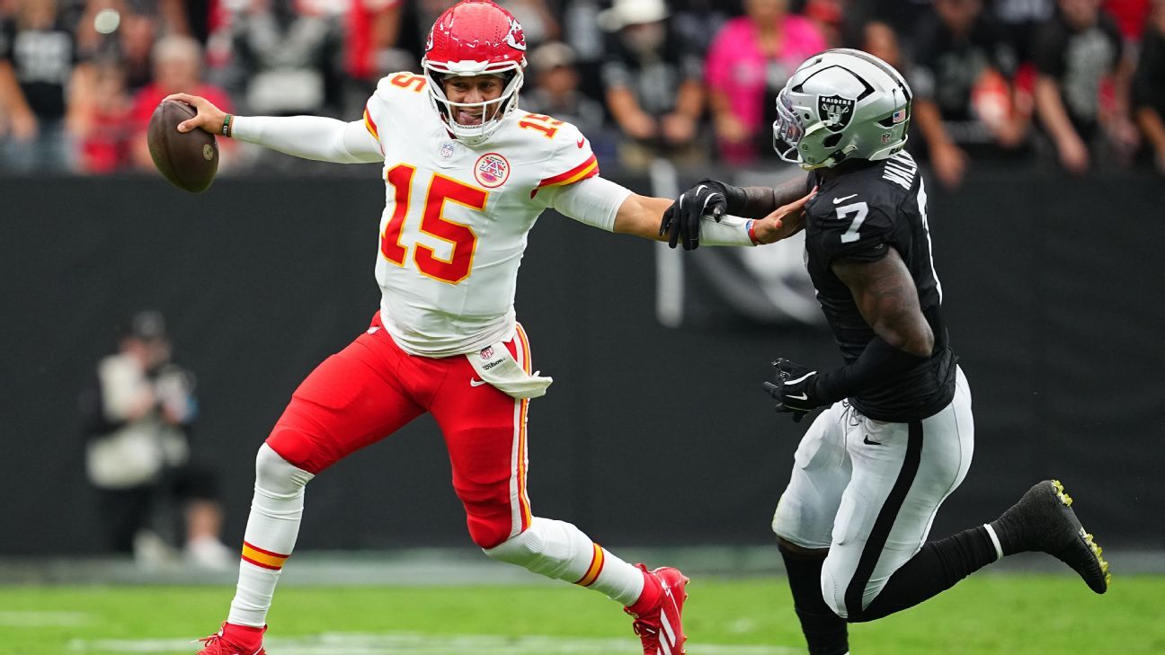Follow live: Bryce Young and Tetairoa McMillan connect on 32-yard TD to extend Panthers' lead