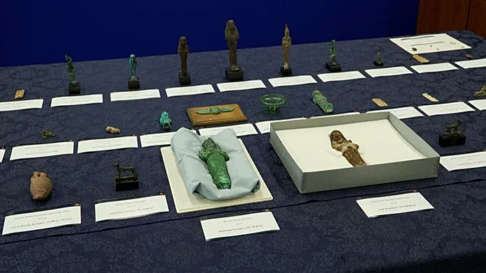 48 ancient Egyptian treasures returned to Egyptian authorities after FBI investigation