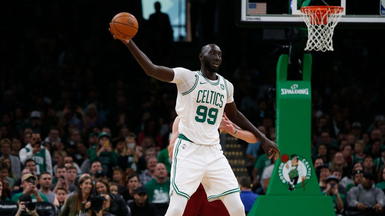 76ers sign 7-foot-6 center Fall to camp deal