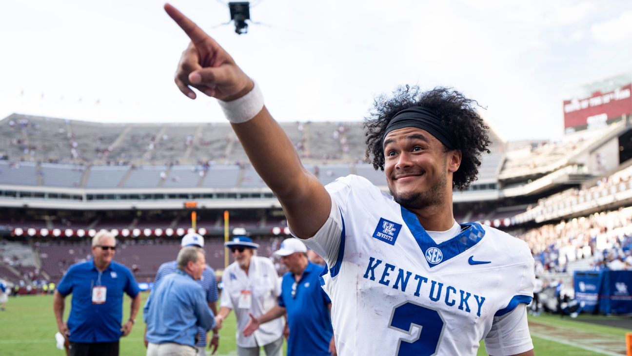 😈 Kentucky's jab after TAMU upset leads Week 3 trolls